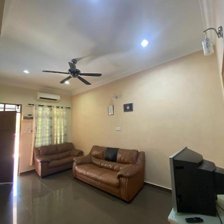 Homestay Tok Ma 1 Alur Tuman Marang Extérieur photo